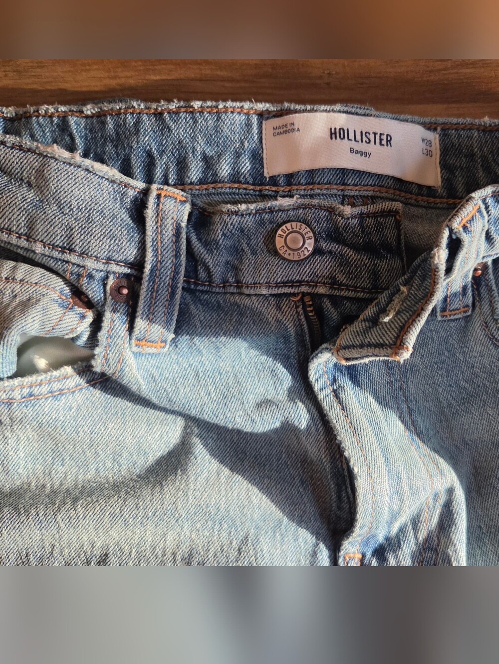 Hollister Baggy Light Wash Denim Jeans - Light Blue Mens